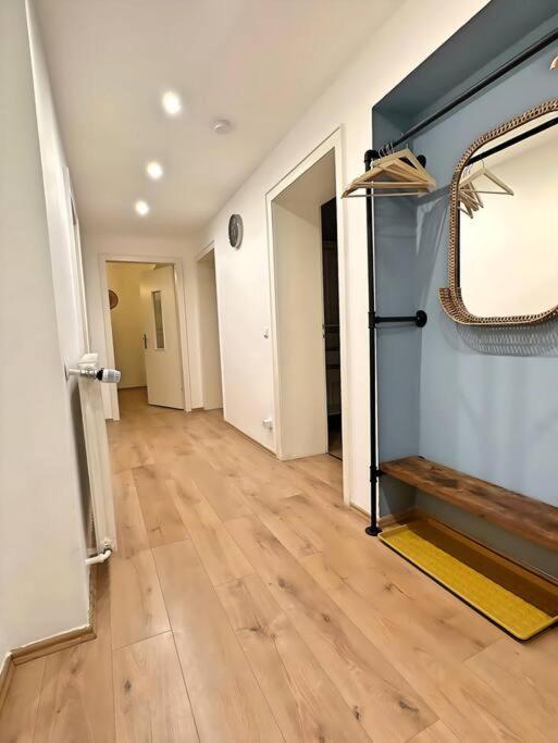 Urban & Chic: 2Bdr, Parkplatz Appartement Witten Buitenkant foto
