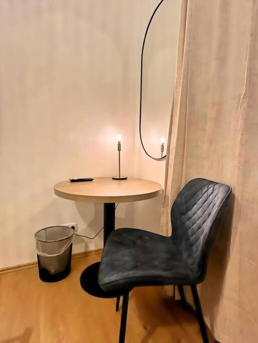 Urban & Chic: 2Bdr, Parkplatz Appartement Witten Buitenkant foto